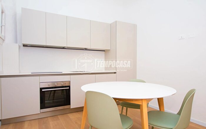 Appartamento bilocale in vendita in Via del Borgo di San Pietro, Bologna