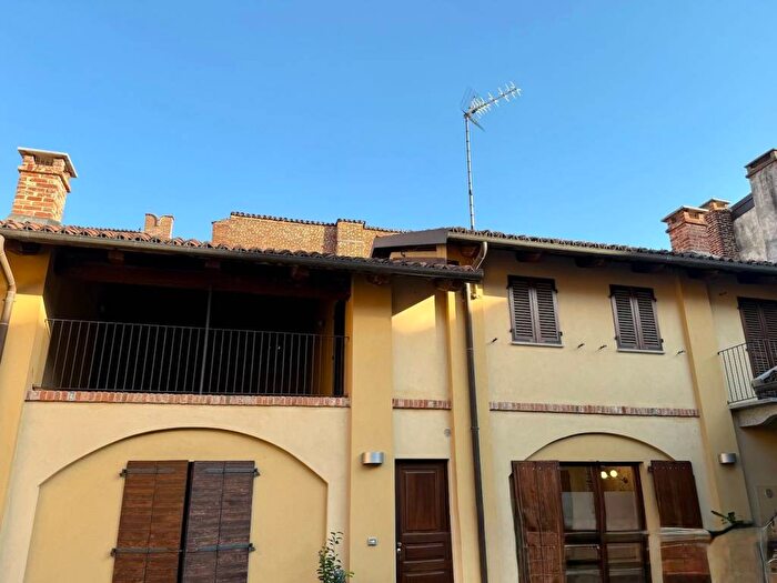 Appartamento bilocale in affitto in Via della Pace, Centro Storico, Chieri
