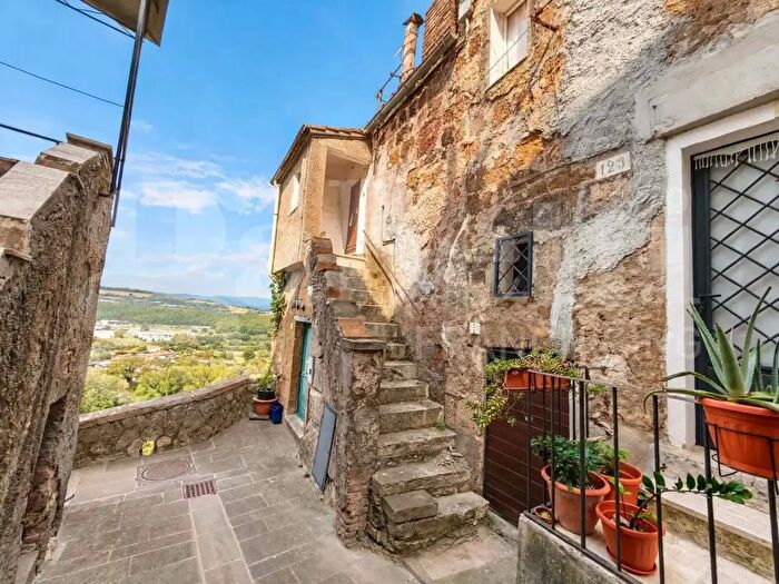 Appartamento bilocale in vendita in Via Piè di Marmo Snc, Orte
