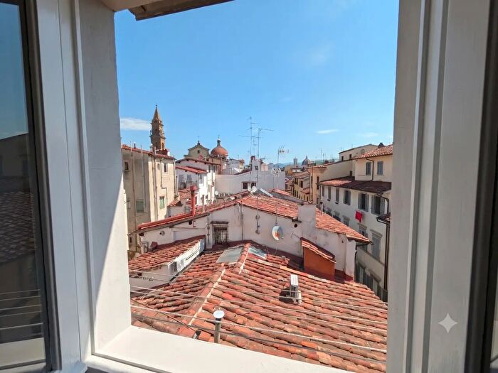 Appartamento quadrilocale in vendita in Piazza Santo Spirito, Firenze