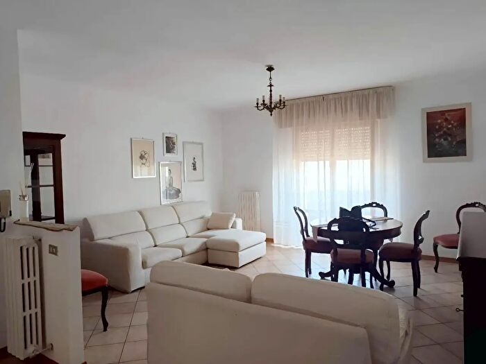 Appartamento con 5 locali in vendita in Colli Del Tronto