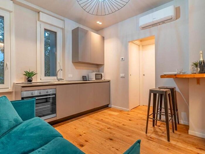 Appartamento bilocale in affitto in Via dei Transiti, Pasteur, Milano