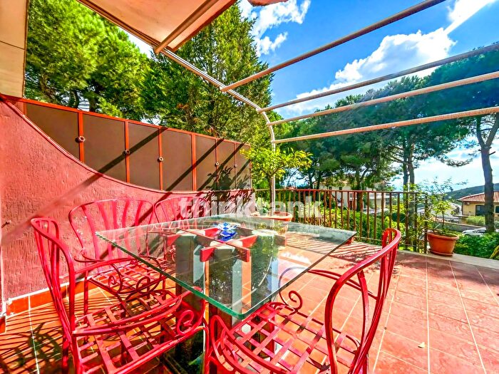 Casa con 6 locali in vendita in Via Papa Giovanni XXIII, Trecastagni