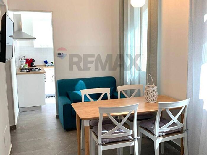 Appartamento trilocale in affitto in Via Carbone, Mondello Valdesi, Palermo