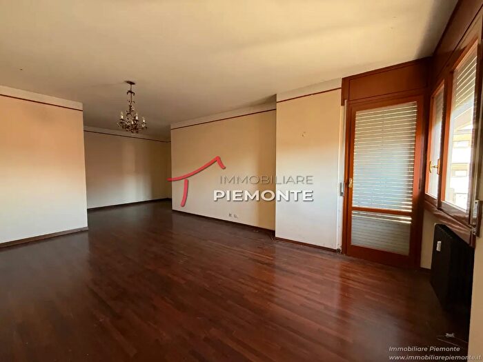 Appartamento trilocale in vendita in Borgomanero