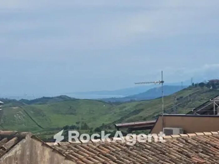 Appartamento bilocale in vendita in Via Vincenzo dAmato, Catanzaro
