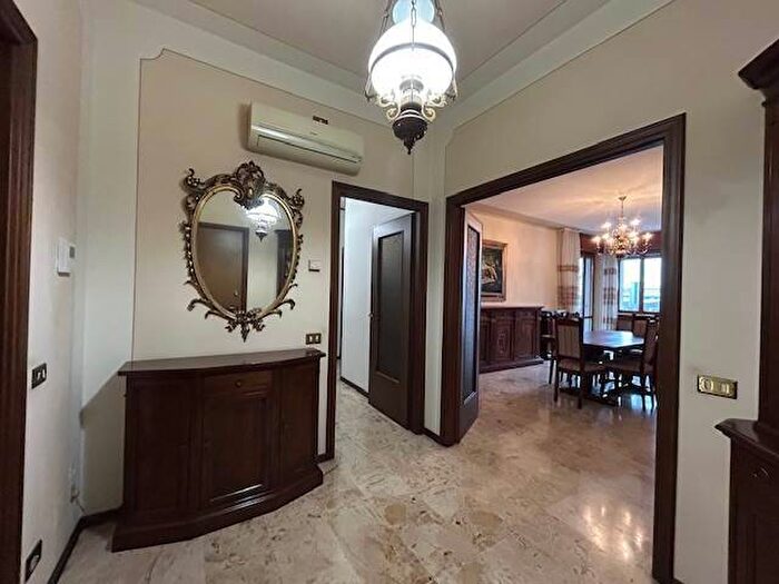 Appartamento trilocale in affitto in Via Motti, Stadio, Piacenza