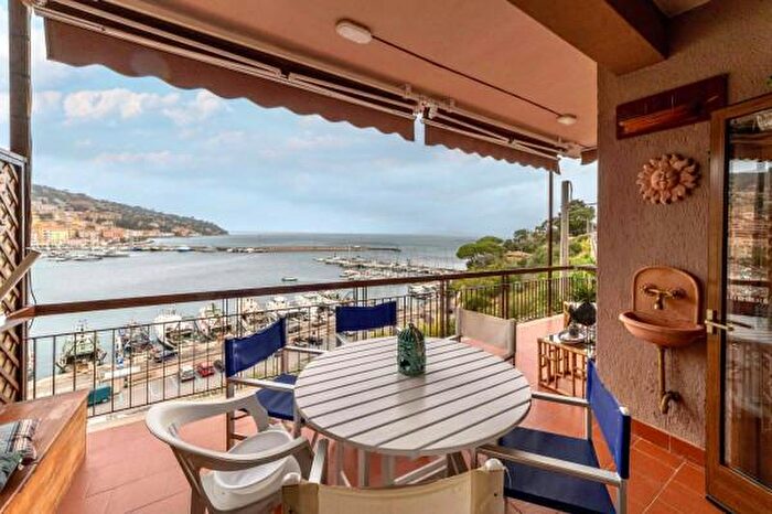 Appartamento con 5 locali in vendita in Via Discesa del Valle, Monte Argentario