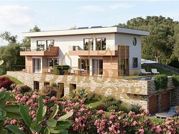 Casa trilocale in vendita in Via Vignolo, Verbania