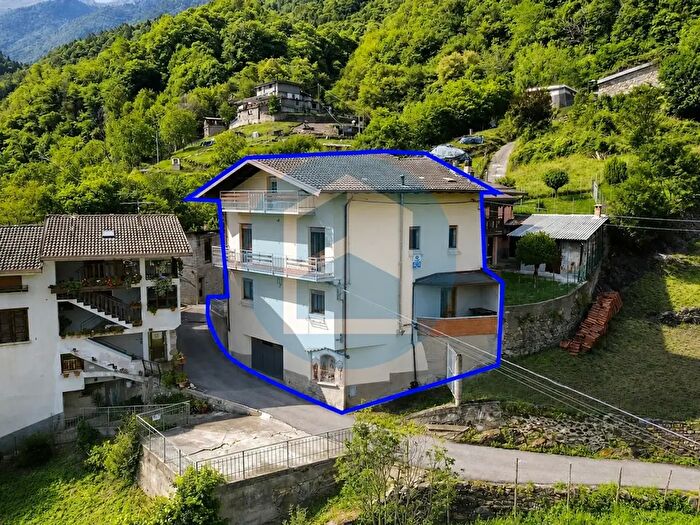 Casa con 5 locali in vendita in Via dell'Oro Pescarzo Capo di Ponte, Capo Di Ponte