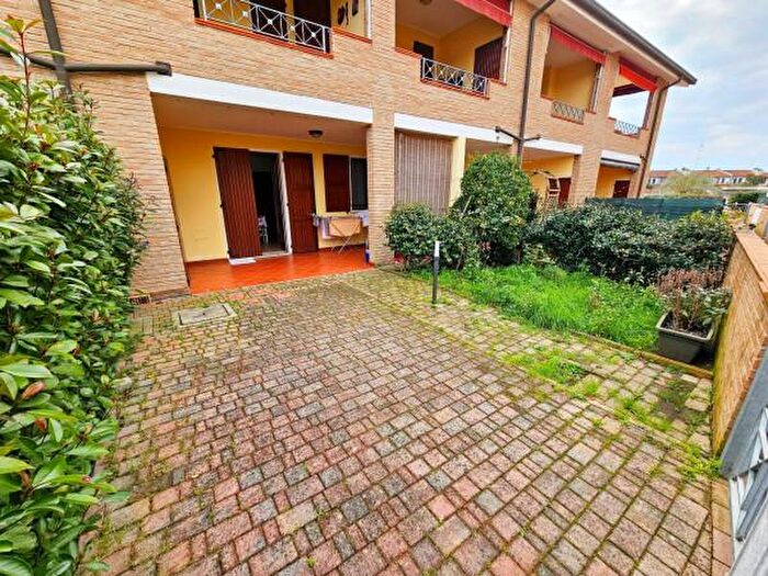 Casa trilocale in vendita in Via Imola, Comacchio