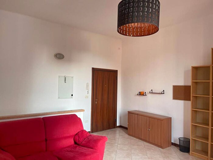 Appartamento bilocale in affitto in Via Filippini, Centro Storico, Verona