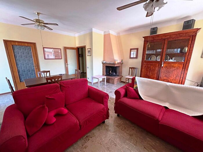 Appartamento con 5 locali in vendita in San Severino Marche