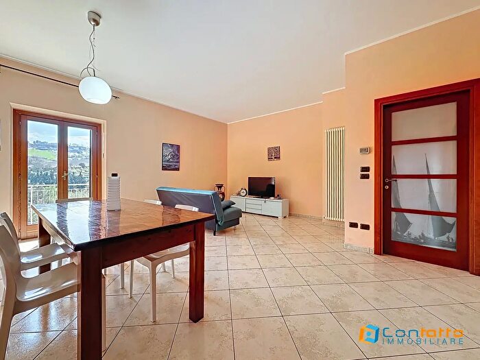 Appartamento con 6 locali in vendita in Contrada Colle Valle, Grottammare