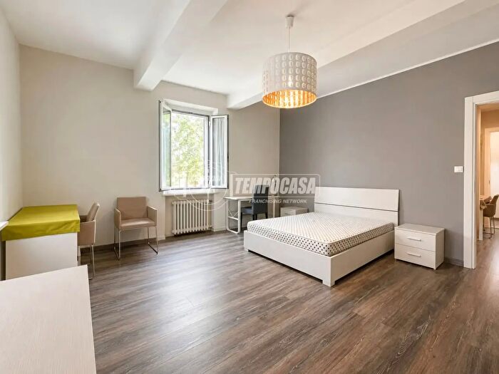 Appartamento trilocale in vendita in Via Nonantolana, Modena