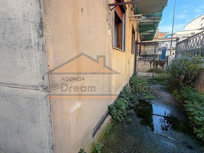 Appartamento trilocale in affitto in Via Giacomo Puccini, Melito di Napoli