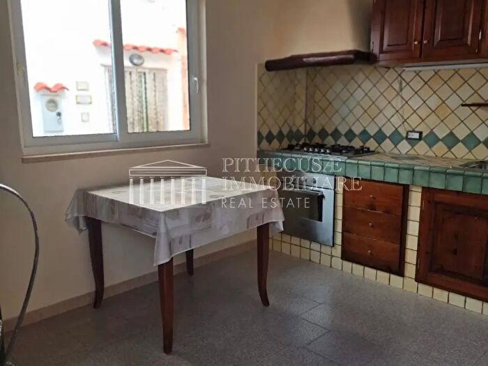 Appartamento bilocale in vendita in Vico II Rione De Zerbi, Forio