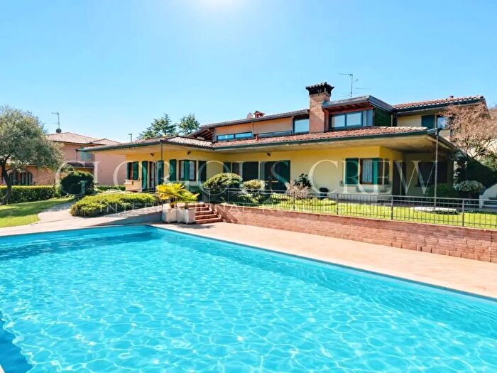 Casa con 7 locali in vendita in Via San Filastro, Provaglio DIseo