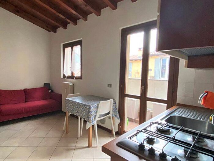 Appartamento bilocale in affitto in Via Bassano del Grappa, Parco Trotter, Milano