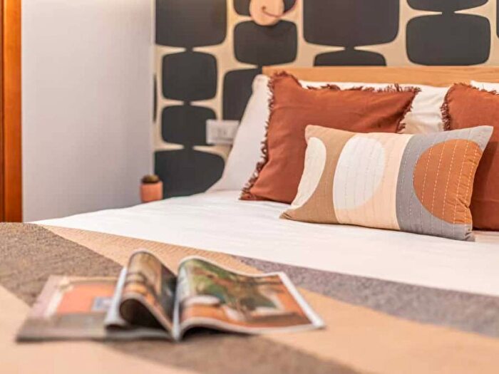 Appartamento bilocale in affitto in Via dei Giordani, Africano Villa Chigi, Roma