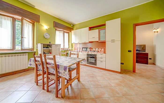 Appartamento bilocale in vendita in Via Cadorna, Somma Lombardo