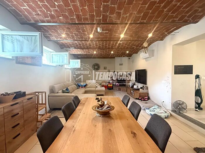 Casa con 5 locali in vendita in Via degli Spalti, Asti