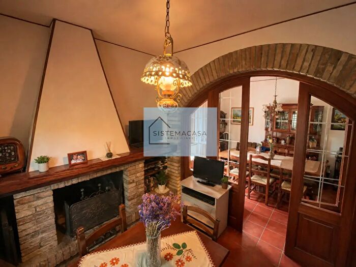 Casa con 5 locali in vendita in Via Trentola, Forli'
