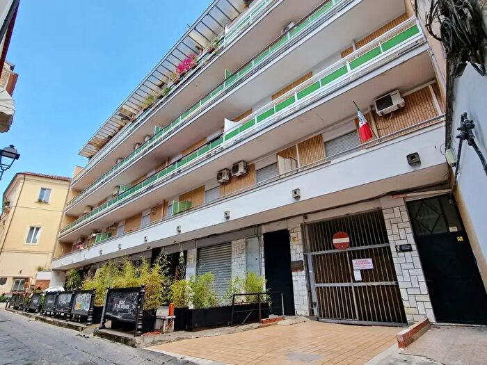 Appartamento quadrilocale in vendita in Via Salvatore Maielli, Caserta