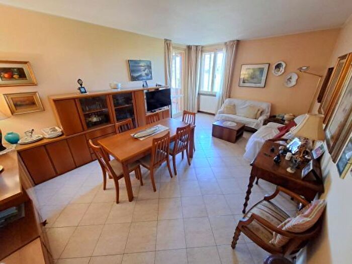 Appartamento quadrilocale in vendita in Via Dottor l Carcano, Rovello Porro