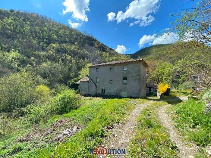 Casa con 15 locali in vendita in Renzetti San Giustino Pg Italia, San Giustino