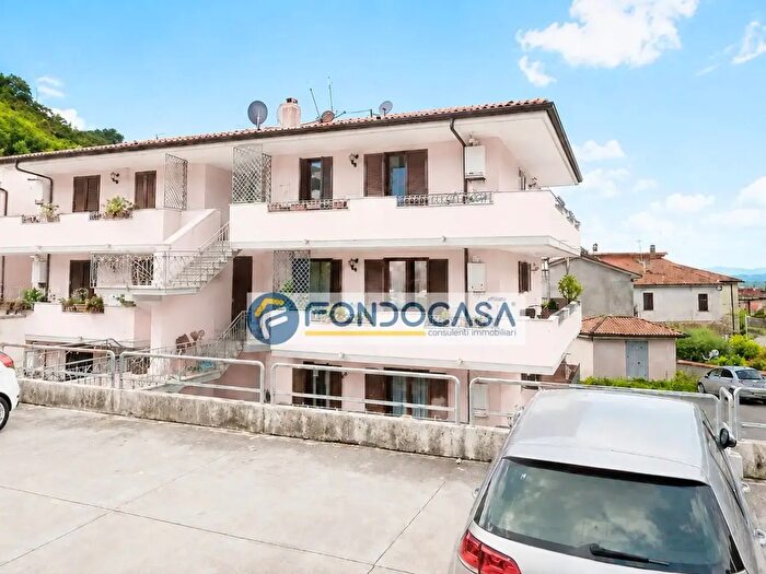 Appartamento trilocale in vendita in Via Roma, Montignoso
