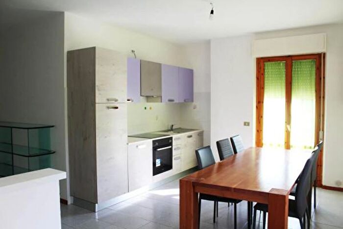 Appartamento con 5 locali in vendita in Fermignano