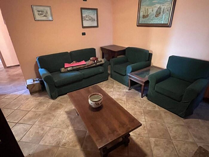 Appartamento quadrilocale in affitto in Via Baldassarre della Mantica, Centro, Cherasco