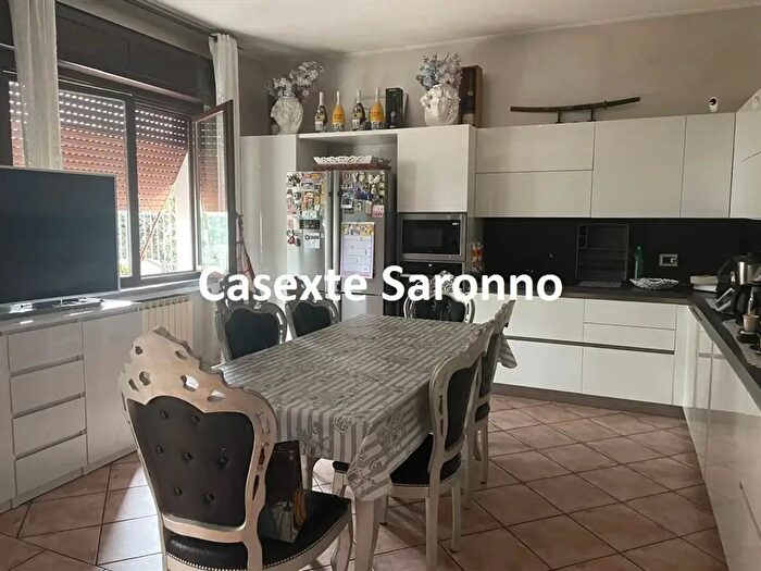 Appartamento quadrilocale in vendita in Via Adige, Cassano Magnago