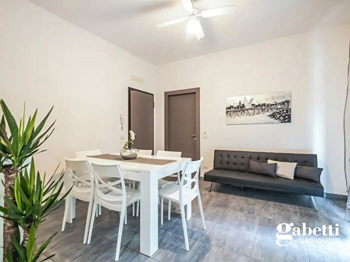 Appartamento trilocale in vendita in Via Arno, Misano Adriatico