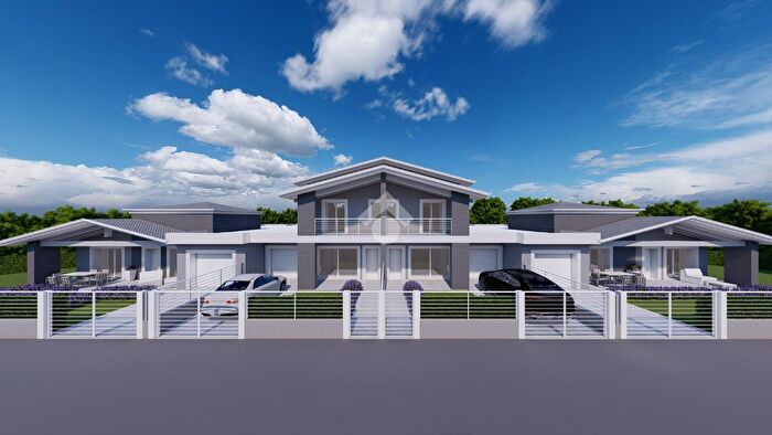 Casa quadrilocale in vendita in Via Caduti del Lavoro, Calcinato