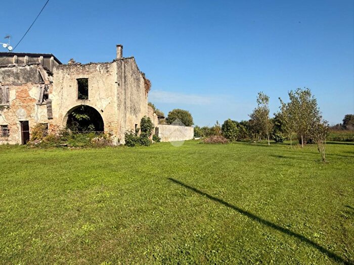 Casa monolocale in vendita in Medole