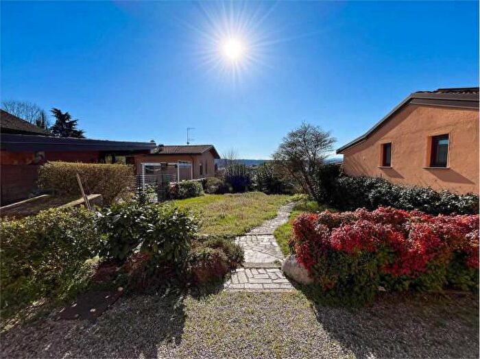 Casa quadrilocale in vendita in Via Cucchino, Sesto Calende