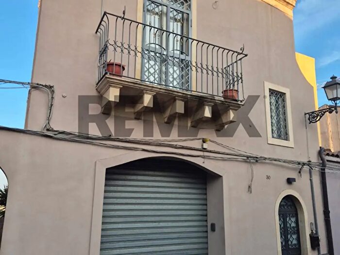 Casa trilocale in vendita in Via Lilibeo, Acireale