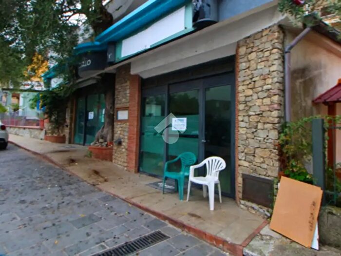 Appartamento con 6 locali in vendita in Via S Maria, Centola