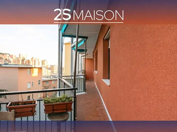 Appartamento con 6 locali in vendita in Via Brindisi, Genova