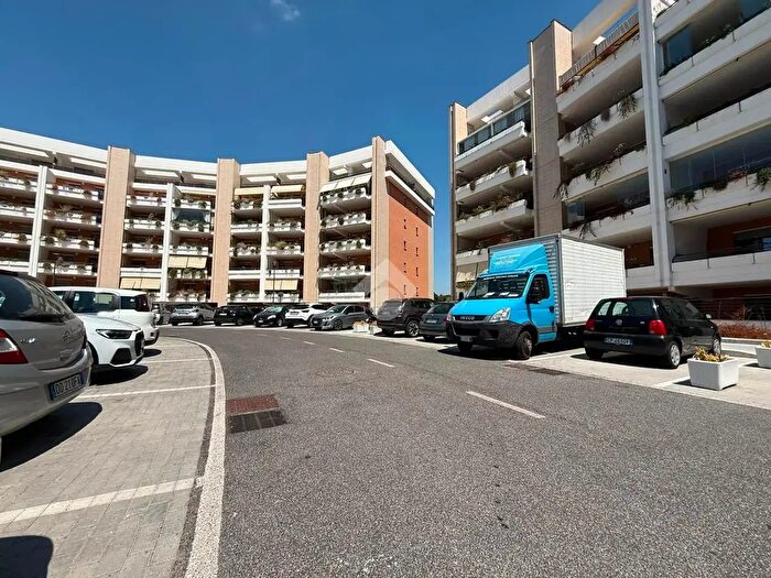 Appartamento bilocale in affitto in Appartamento Via Golfo del Tigullio, Roma