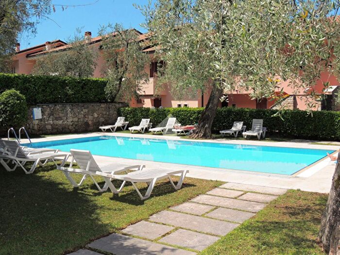 Appartamento bilocale in affitto in Via Giardino, Brenzone