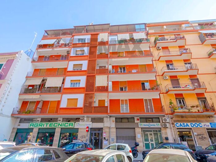 Appartamento trilocale in affitto in Via Giuseppe Re David, Bari