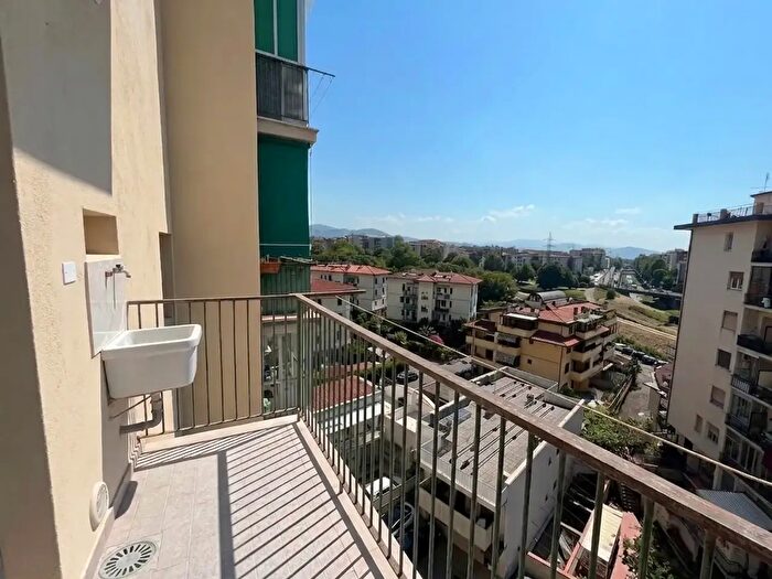 Appartamento bilocale in vendita in Via Enrico Forlanini, Firenze