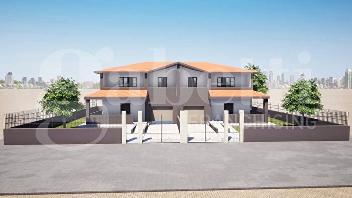 Casa con 8 locali in vendita in Residence Regina Pacis Snc, Avola