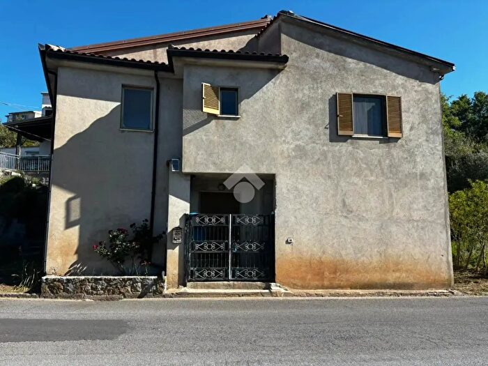 Casa con 7 locali in vendita in Contrada Carpine, Maiera