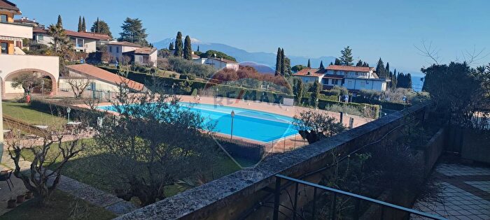 Appartamento bilocale in vendita in Padenghe Sul Garda