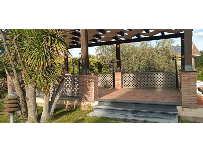 Casa con 5 locali in vendita in Caltanissetta