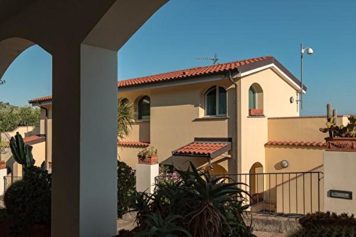 Casa con 6 locali in vendita in Ospedaletti